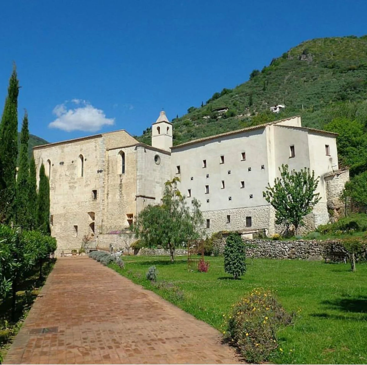 Monastery of San Magno