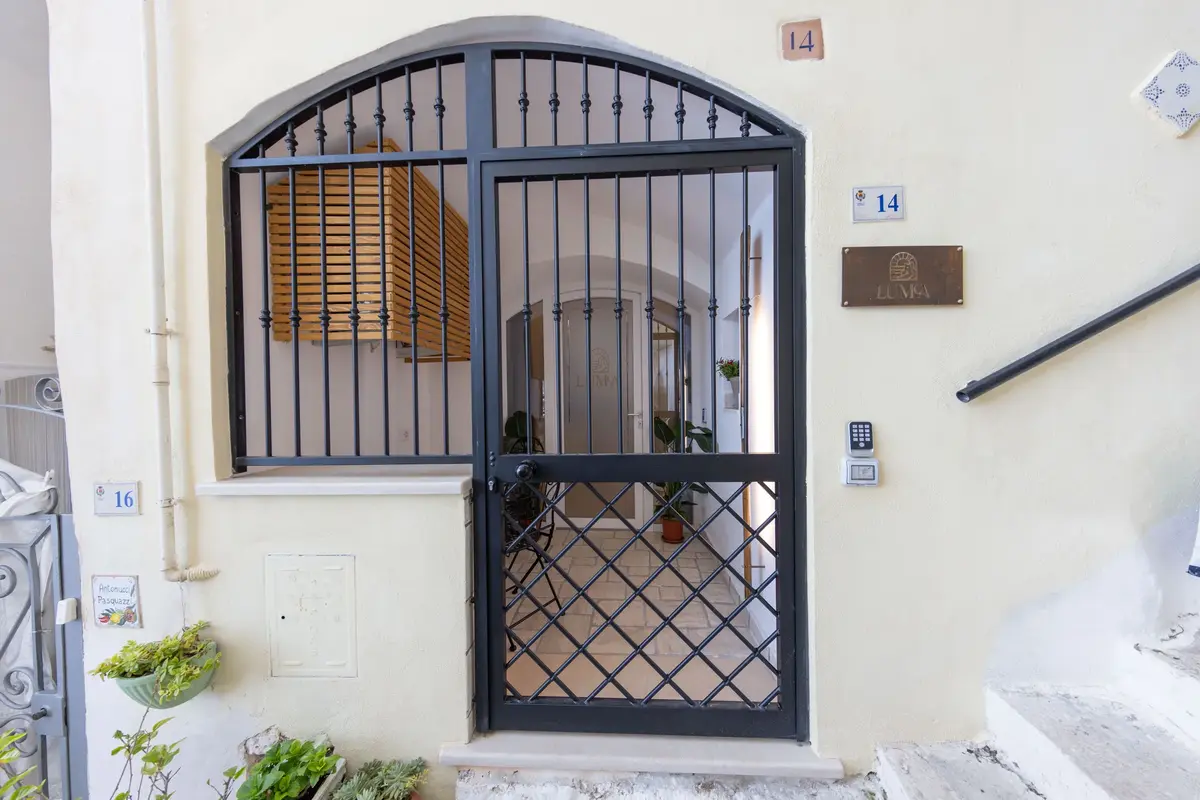 Tiberius Apartment — photo gallery