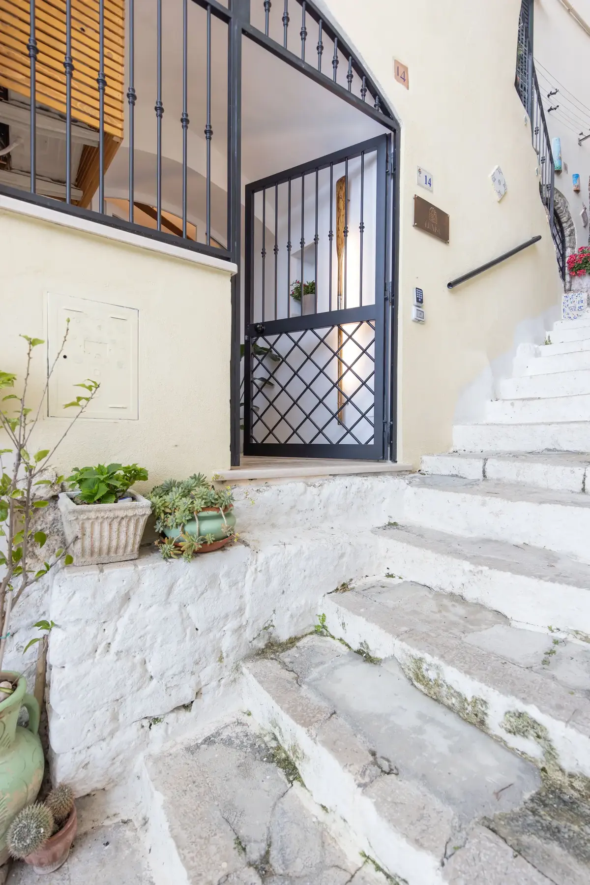 Tiberius Apartment — photo gallery