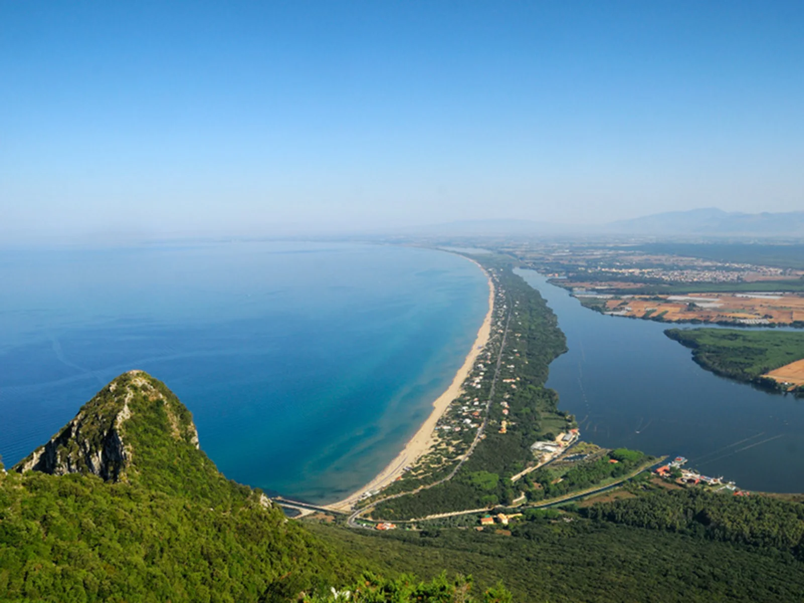 Coastal paths and trekking